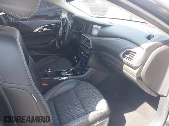 ✅ 2018 Infiniti QX30 Premium • VIN: SJKCH5CP9JA004522 • Lot: 42277008. Listed on IAAI with 81,618 mi. Free auction sales archive from the USA and detailed vehicle history report at DreamBid. Image 5.