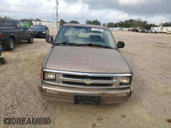 1996 Chevrolet S-10 LS с VIN 1GCCS19X0T8230365, выставлен на аукционе Copart как лот 73226094 с пробегом 194 758 миль миль и Списание • Salvage title. История ставок и продаж доступна на DreamBid. Изображение 5.