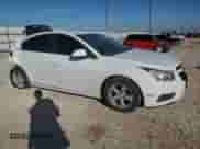 2014 Chevrolet Cruze 1LT z VIN 1G1PC5SB5E7435668, wystawiony jako Copart lot #86121945 z przebiegiem 82 481 mil mil oraz Szkoda całkowita • Salvage title. Historia ofert i sprzedaży dostępna na DreamBid. Obrazek 4.