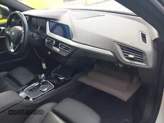 ✅ 2021 BMW 2 Series 228i xDrive • VIN: WBA73AK01M7H34524 • Lot: 43591669. Wystawiony na IAAI z przebiegiem 56 820 mil. Bezpłatny archiwum sprzedaży aukcyjnych z USA i szczegółowy raport historii pojazdu na DreamBid. Zdjęcie 5.