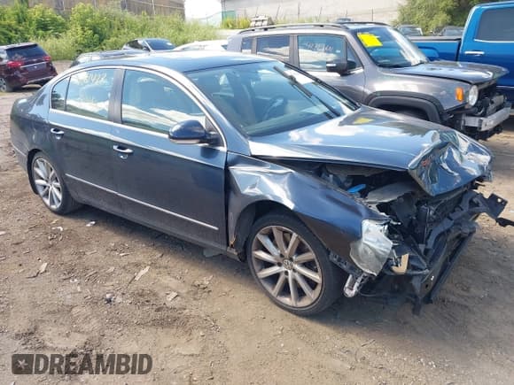 ✅ 2008 Volkswagen Passat VR6 • VIN: WVWDU73C78E053569 • Lot: 42761428. Listed on IAAI with 223,296 mi. Free auction sales archive from the USA and detailed vehicle history report at DreamBid. Image 1.