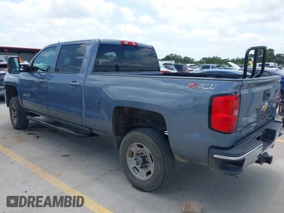 ✅ 2016 Chevrolet Silverado 2500HD LT • VIN: 1GC1KVE85GF165933 • Лот: 42554237. Опубликован ранее на IAAI с пробегом 244 064 миль. Бесплатный доступ к архиву аукционных продаж из США и подробный отчёт об истории автомобиля на DreamBid. Изображение 3.