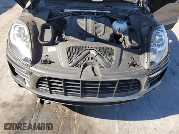 ✅ 2016 Porsche Macan S • VIN: WP1AB2A50GLB53585 • Lot: 92609025. Listed on Copart with 110,974 mi. Free auction sales archive from the USA and detailed vehicle history report at DreamBid. Image 12.