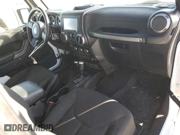 ✅ 2016 Jeep Wrangler Sport • VIN: 1C4AJWAG0GL119613 • Lot: 87290205. Listed on Copart with 114,023 mi. Free auction sales archive from the USA and detailed vehicle history report at DreamBid. Image 8.