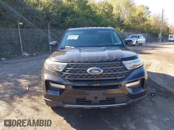 ✅ 2023 Ford Explorer XLT • VIN: 1FMSK8DH5PGB78341 • Lot: 43491145. Wystawiony na IAAI z przebiegiem 26 658 mil. Bezpłatny archiwum sprzedaży aukcyjnych z USA i szczegółowy raport historii pojazdu na DreamBid. Zdjęcie 13.