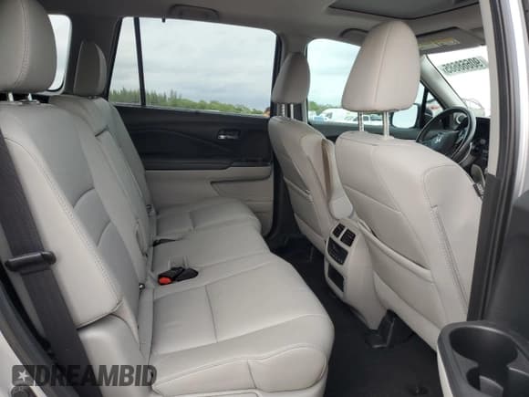 ✅ 2022 Honda Pilot Special Edition • VIN: 5FNYF5H20NB027454 • Lot: 90668685. Listed on Copart with 42,084 mi. Free auction sales archive from the USA and detailed vehicle history report at DreamBid. Image 11.