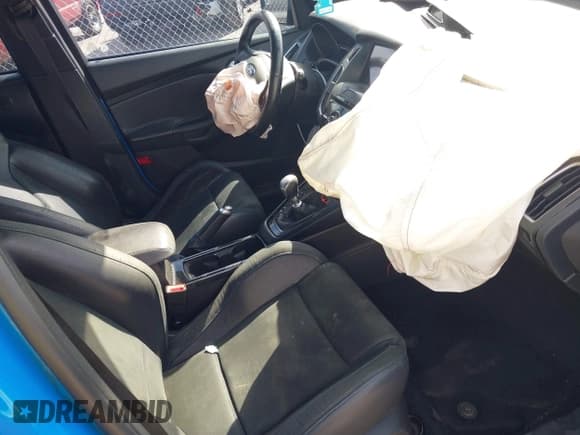 ✅ 2016 Ford Focus RS • VIN: WF0DP3TH9G4114725 • Lot: 43474122. Listed on IAAI with 110,336 mi. Free auction sales archive from the USA and detailed vehicle history report at DreamBid. Image 5.