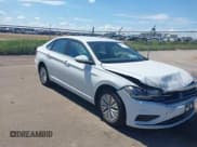 ✅ 2020 Volkswagen Jetta S • VIN: 3VWC57BU3LM077502 • Lot: 43083975. Listed on IAAI with 35,325 mi. Free auction sales archive from the USA and detailed vehicle history report at DreamBid. Image 1.