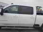 2020 Chevrolet Silverado 2500HD LT z VIN 1GC1YNEY8LF303263, wystawiony jako IAAI lot #41275302 z przebiegiem 135 947 mil mil oraz . Historia ofert i sprzedaży dostępna na DreamBid. Obrazek 14.