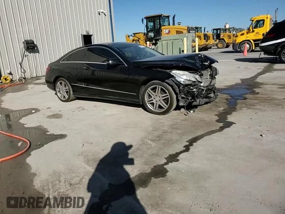 ✅ 2010 Mercedes-Benz E 550 • VIN: WDDKJ7CB1AF033072 • Lot: 48242735. Listed on Copart with 125,269 mi. Free auction sales archive from the USA and detailed vehicle history report at DreamBid. Image 10.