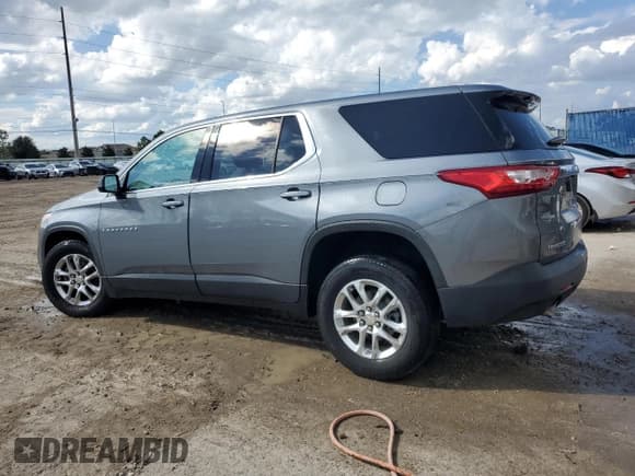 ✅ 2020 Chevrolet Traverse LS • VIN: 1GNERFKWXLJ174924 • Lot: 71939174. Wystawiony na Copart z przebiegiem 82 695 mil. Bezpłatny archiwum sprzedaży aukcyjnych z USA i szczegółowy raport historii pojazdu na DreamBid. Zdjęcie 2.