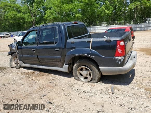 ✅ 2005 Ford Explorer Sport Trac XLS • VIN: 1FMZU67K85UA30431 • Lot: 53716665. Wystawiony na Copart z przebiegiem Nie podano. Bezpłatny archiwum sprzedaży aukcyjnych z USA i szczegółowy raport historii pojazdu na DreamBid. Zdjęcie 2.