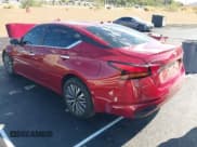 ✅ 2024 Nissan Altima SV • VIN: 1N4BL4DV6RN414919 • Lot: 43224296. Wystawiony na IAAI z przebiegiem 10 871 mil. Bezpłatny archiwum sprzedaży aukcyjnych z USA i szczegółowy raport historii pojazdu na DreamBid. Zdjęcie 3.