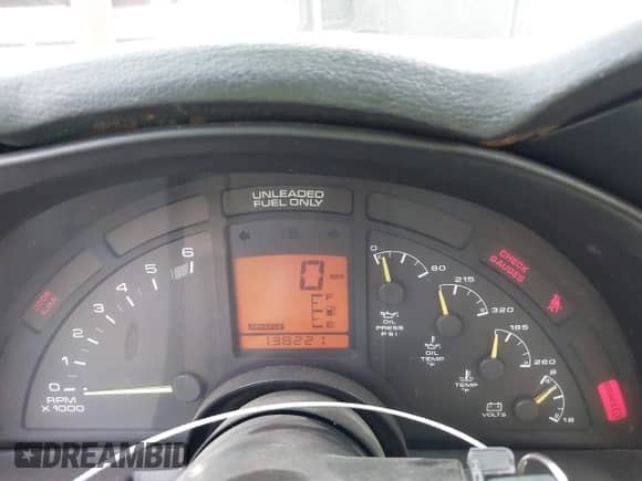 ✅ 1994 Chevrolet Corvette • VIN: 1G1YY32P1R5102357 • Lot: 43618578. Wystawiony na IAAI z przebiegiem 138 221 mil. Bezpłatny archiwum sprzedaży aukcyjnych z USA i szczegółowy raport historii pojazdu na DreamBid. Zdjęcie 7.