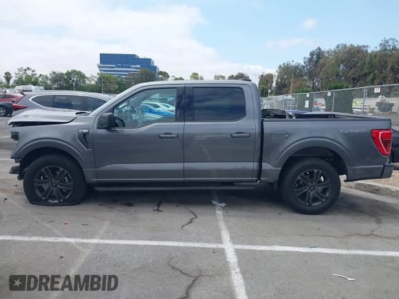 ✅ 2022 Ford F-150 XL • VIN: 1FTEW1C55NKE24089 • Lot: 42745482. Listed on IAAI with 26,308 mi. Free auction sales archive from the USA and detailed vehicle history report at DreamBid. Image 15.