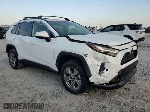 ✅ 2022 Toyota RAV4 Hybrid XLE • VIN: JTMRWRFV5ND566233 • Lot: 70844765. Wystawiony na Copart z przebiegiem 24 111 mil. Bezpłatny archiwum sprzedaży aukcyjnych z USA i szczegółowy raport historii pojazdu na DreamBid. Zdjęcie 14.