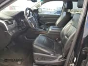 ✅ 2016 Chevrolet Suburban LT • VIN: 1GNSCHKC3GR415302 • Lot: 85107185. Wystawiony na Copart z przebiegiem 324 252 mil. Bezpłatny archiwum sprzedaży aukcyjnych z USA i szczegółowy raport historii pojazdu na DreamBid. Zdjęcie 7.