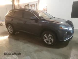 ✅ 2023 Hyundai Tucson SEL • VIN: 5NMJBCAE4PH199770 • Lot: 81702284. Wystawiony na Copart z przebiegiem 48 859 mil. Bezpłatny archiwum sprzedaży aukcyjnych z USA i szczegółowy raport historii pojazdu na DreamBid. Zdjęcie 4.