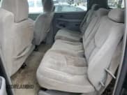 ✅ 2004 Chevrolet Suburban LS • VIN: 1GNEC16T64J172500 • Лот: 83646164. Опубликован ранее на Copart с пробегом 262 124 миль. Бесплатный доступ к архиву аукционных продаж из США и подробный отчёт об истории автомобиля на DreamBid. Изображение 11.