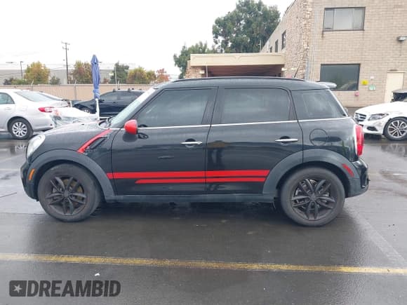 ✅ 2013 MINI Countryman S • VIN: WMWZC3C57DWP20662 • Лот: 43756062. Опубликован ранее на IAAI с пробегом 111 074 миль. Бесплатный доступ к архиву аукционных продаж из США и подробный отчёт об истории автомобиля на DreamBid. Изображение 14.