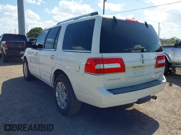✅ 2013 Lincoln Navigator • VIN: 5LMJJ2H51DEL08860 • Lot: 43093385. Listed on IAAI with 213,709 mi. Free auction sales archive from the USA and detailed vehicle history report at DreamBid. Image 3.