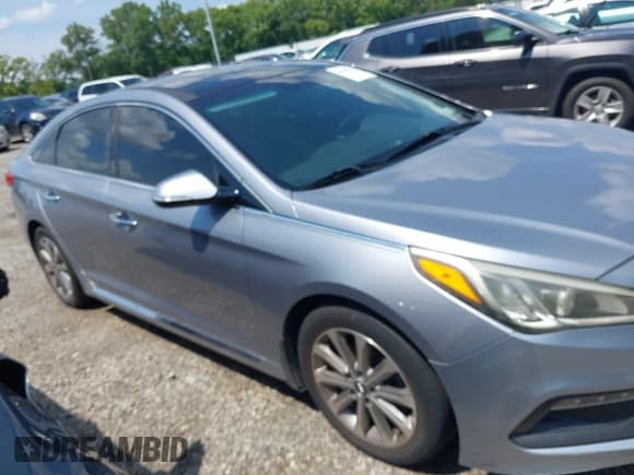 ✅ 2016 Hyundai Sonata Sport • VIN: 5NPE34AF5GH411821 • Lot: 42940356. Listed on IAAI with 112,838 mi. Free auction sales archive from the USA and detailed vehicle history report at DreamBid. Image 13.