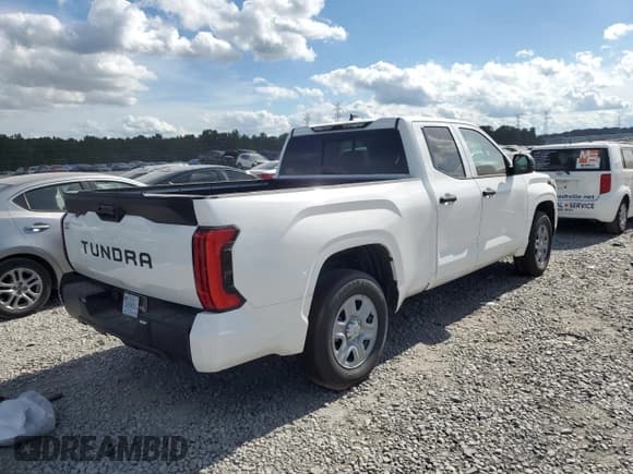 ✅ 2024 Toyota Tundra SR • VIN: 5TFKB5AA7RX035565 • Lot: 60902494. Wystawiony na Copart z przebiegiem 1 425 mil. Bezpłatny archiwum sprzedaży aukcyjnych z USA i szczegółowy raport historii pojazdu na DreamBid. Zdjęcie 3.