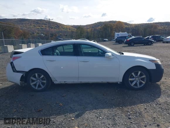 ✅ 2012 Acura TL Auto • VIN: 19UUA8F29CA036775 • Lot: 43542998. Wystawiony na IAAI z przebiegiem 176 989 mil. Bezpłatny archiwum sprzedaży aukcyjnych z USA i szczegółowy raport historii pojazdu na DreamBid. Zdjęcie 13.