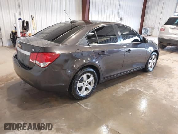 ✅ 2016 Chevrolet Cruze LT • VIN: 1G1PE5SB0G7170381 • Лот: 41647566. Опубликован ранее на IAAI с пробегом 109 068 миль. Бесплатный доступ к архиву аукционных продаж из США и подробный отчёт об истории автомобиля на DreamBid. Изображение 4.