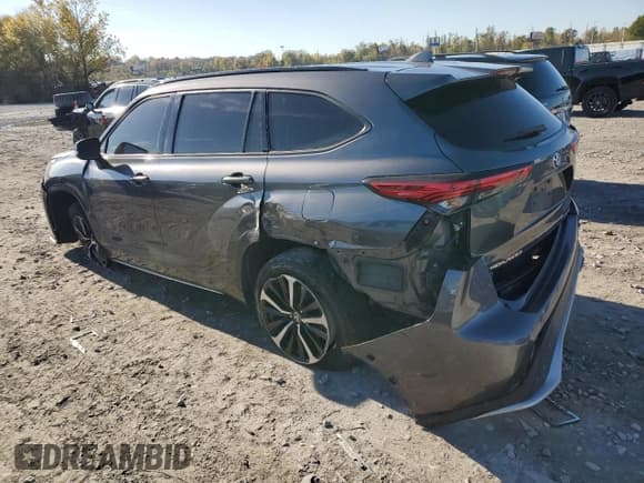 ✅ 2021 Toyota Highlander XSE • VIN: 5TDJZRBH3MS066921 • Lot: 90948955. Listed on Copart with 158,736 mi. Free auction sales archive from the USA and detailed vehicle history report at DreamBid. Image 2.