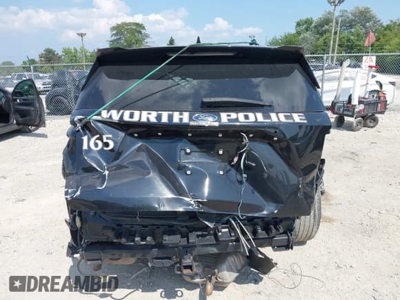 ✅ 2021 Ford Police Interceptor Utility • VIN: 1FM5K8AB9MGB99816 • Lot: 42906665. Wystawiony na IAAI z przebiegiem Nie podano. Bezpłatny archiwum sprzedaży aukcyjnych z USA i szczegółowy raport historii pojazdu na DreamBid. Zdjęcie 16.