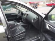 ✅ 2018 Nissan Pathfinder SL • VIN: 5N1DR2MM9JC621801 • Lot: 41924143. Wystawiony na IAAI z przebiegiem 80 325 mil. Bezpłatny archiwum sprzedaży aukcyjnych z USA i szczegółowy raport historii pojazdu na DreamBid. Zdjęcie 5.