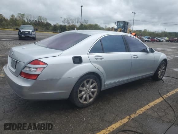 ✅ 2007 Mercedes-Benz S 550 • VIN: WDDNG71X97A068782 • Lot: 82158025. Listed on Copart with 101,144 mi. Free auction sales archive from the USA and detailed vehicle history report at DreamBid. Image 3.
