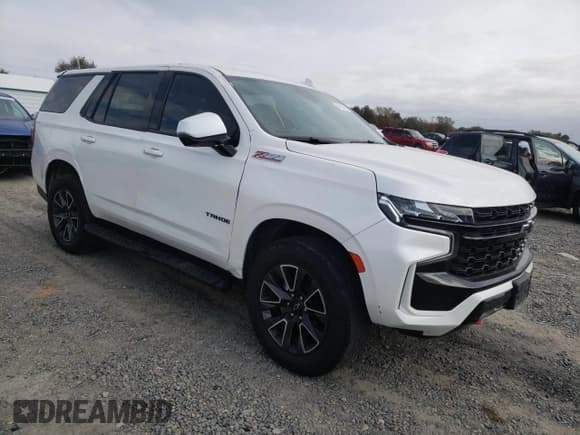 ✅ 2023 Chevrolet Tahoe Z71 • VIN: 1GNSKPKDXPR542392 • Lot: 89528415. Wystawiony na Copart z przebiegiem 31 544 mil. Bezpłatny archiwum sprzedaży aukcyjnych z USA i szczegółowy raport historii pojazdu na DreamBid. Zdjęcie 4.