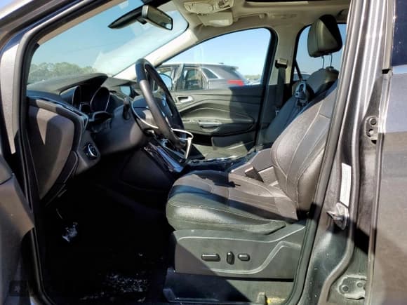 ✅ 2013 Ford Escape Titanium • VIN: 1FMCU0J93DUB55571 • Лот: 91049955. Опубликован ранее на Copart с пробегом 166 370 миль. Бесплатный доступ к архиву аукционных продаж из США и подробный отчёт об истории автомобиля на DreamBid. Изображение 7.