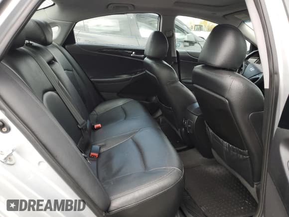 ✅ 2011 Hyundai Sonata Limited • VIN: 5NPEC4AC2BH008975 • Lot: 85878715. Listed on Copart with 292,402 mi. Free auction sales archive from the USA and detailed vehicle history report at DreamBid. Image 10.