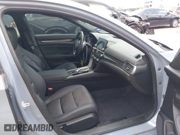 ✅ 2022 Honda Accord Sport • VIN: 1HGCV2F33NA014800 • Лот: 42674578. Опубликован ранее на IAAI с пробегом 75 965 миль. Бесплатный доступ к архиву аукционных продаж из США и подробный отчёт об истории автомобиля на DreamBid. Изображение 5.