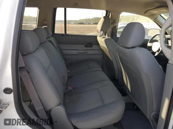 ✅ 2008 Dodge Durango SXT • VIN: 1D8HD38N18F117993 • Лот: 87232605. Опубликован ранее на Copart с пробегом 129 590 миль. Бесплатный доступ к архиву аукционных продаж из США и подробный отчёт об истории автомобиля на DreamBid. Изображение 11.