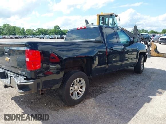 ✅ 2019 Chevrolet Silverado 1500 LT • VIN: 2GCRCPEC6K1208188 • Lot: 42327635. Wystawiony na IAAI z przebiegiem Nie podano. Bezpłatny archiwum sprzedaży aukcyjnych z USA i szczegółowy raport historii pojazdu na DreamBid. Zdjęcie 4.