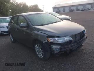 ✅ 2011 Kia Forte EX • VIN: KNAFU5A27B5441056 • Лот: 42728321. Опубликован ранее на IAAI с пробегом 123 605 миль. Бесплатный доступ к архиву аукционных продаж из США и подробный отчёт об истории автомобиля на DreamBid. Изображение 1.