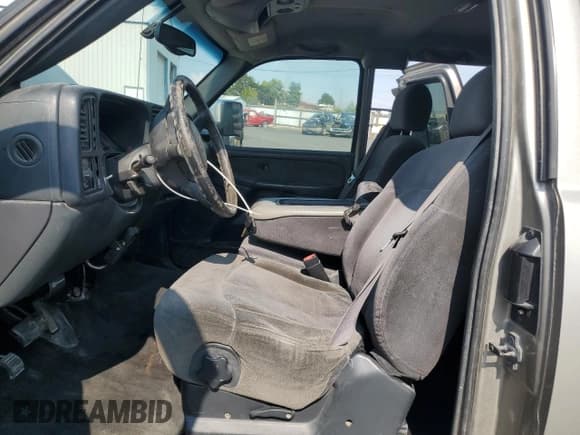 ✅ 2002 Chevrolet Silverado 2500HD LS • VIN: 1GCHK29U32E209964 • Лот: 70660785. Опубликован ранее на Copart с пробегом 247 846 миль. Бесплатный доступ к архиву аукционных продаж из США и подробный отчёт об истории автомобиля на DreamBid. Изображение 7.