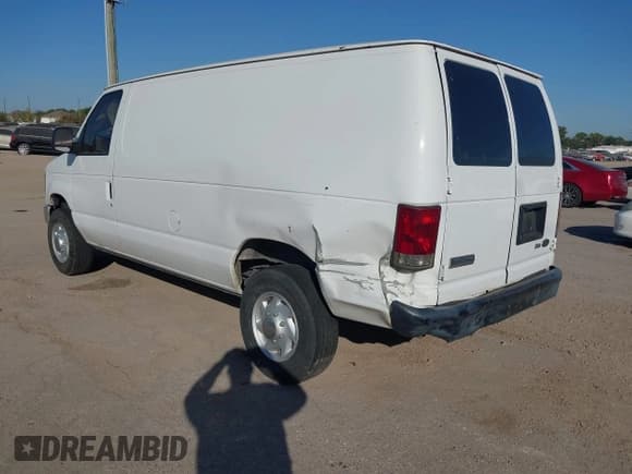 ✅ 2009 Ford Econoline Cargo Commercial • VIN: 1FTNE24W79DA45332 • Лот: 43635200. Опубликован ранее на IAAI с пробегом 549 214 миль. Бесплатный доступ к архиву аукционных продаж из США и подробный отчёт об истории автомобиля на DreamBid. Изображение 3.