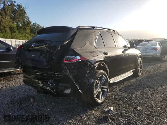✅ 2022 Mercedes-Benz GLE 350 • VIN: 4JGFB4JB5NA806814 • Lot: 85279405. Listed on Copart with 67,737 mi. Free auction sales archive from the USA and detailed vehicle history report at DreamBid. Image 3.