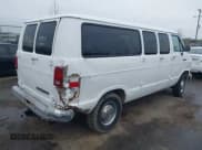 ✅ 1992 Dodge Passenger • VIN: 2B5WB35Y5NK172074 • Lot: 42010461. Wystawiony na IAAI z przebiegiem 101 961 mil. Bezpłatny archiwum sprzedaży aukcyjnych z USA i szczegółowy raport historii pojazdu na DreamBid. Zdjęcie 4.