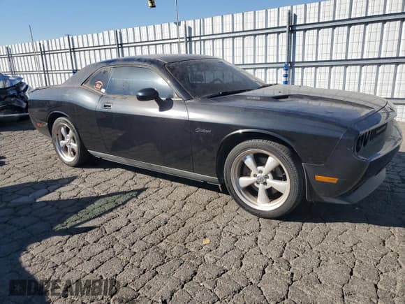 ✅ 2010 Dodge Challenger R/T Classic • VIN: 2B3CJ5DT7AH280929 • Lot: 80299314. Wystawiony na Copart z przebiegiem 128 626 mil. Bezpłatny archiwum sprzedaży aukcyjnych z USA i szczegółowy raport historii pojazdu na DreamBid. Zdjęcie 4.