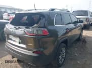 ✅ 2019 Jeep Cherokee Latitude Plus • VIN: 1C4PJLLX3KD110171 • Lot: 42495044. Wystawiony na IAAI z przebiegiem 65 625 mil. Bezpłatny archiwum sprzedaży aukcyjnych z USA i szczegółowy raport historii pojazdu na DreamBid. Zdjęcie 4.