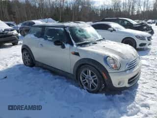 2011 MINI Hardtop with VIN WMWSU3C55BTX95535, listed as a Copart auction lot 44183835 with 105,491 mi miles and Clean title. Bid and sale history available at DreamBid. Image 4.