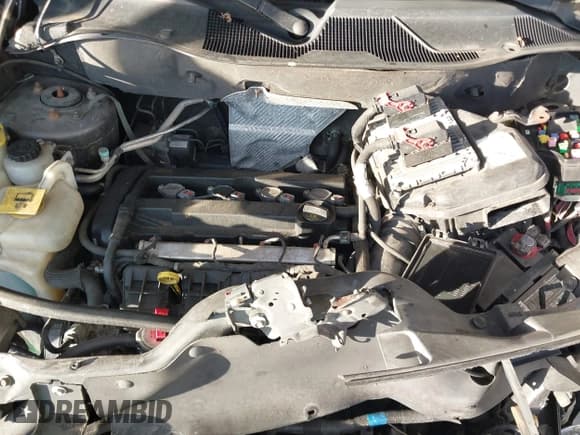 ✅ 2015 Jeep Patriot Latitude • VIN: 1C4NJPFA5FD157567 • Lot: 43719581. Wystawiony na IAAI z przebiegiem Nie podano. Bezpłatny archiwum sprzedaży aukcyjnych z USA i szczegółowy raport historii pojazdu na DreamBid. Zdjęcie 10.