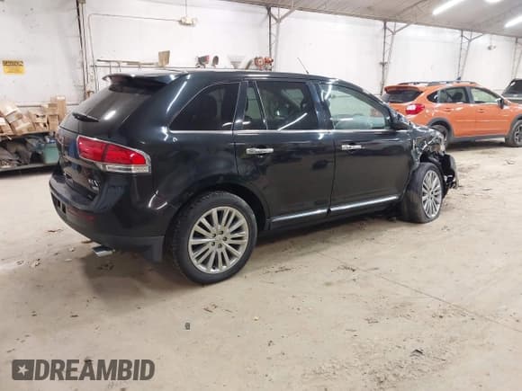 ✅ 2011 Lincoln MKX • VIN: 2LMDJ8JK0BBJ21139 • Lot: 43638480. Listed on IAAI with 184,871 mi. Free auction sales archive from the USA and detailed vehicle history report at DreamBid. Image 4.