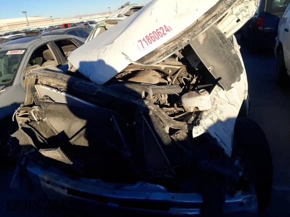 2005 Chevrolet Suburban LT z VIN 3GNEC16Z35G233549, wystawiony jako Copart lot #71860624 z przebiegiem Nie podano mil oraz Nie do naprawy • Non repairable. Historia ofert i sprzedaży dostępna na DreamBid. Obrazek 12.